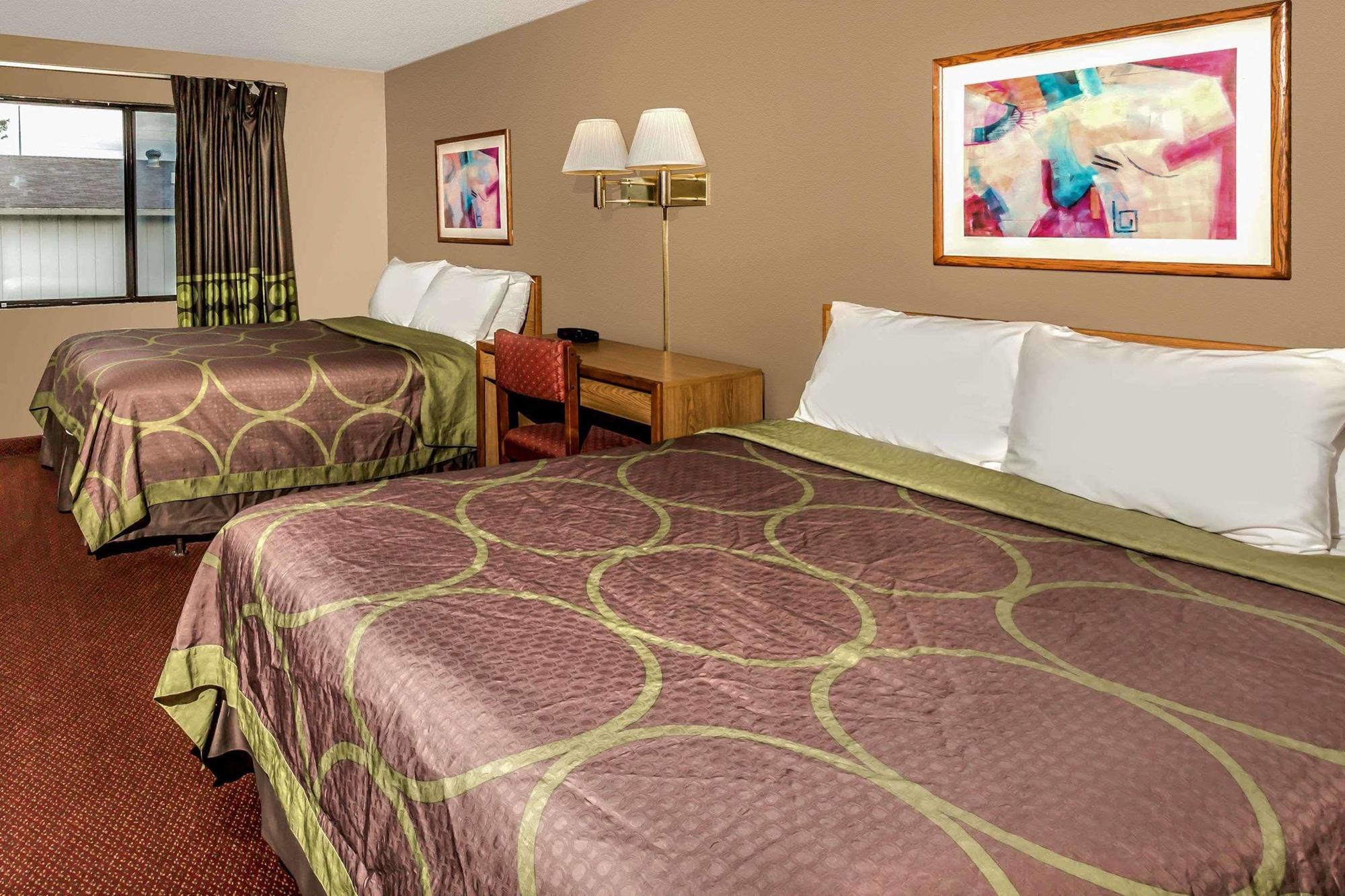 Super 8 By Wyndham Airport I90 Hotel Sioux Falls Bagian luar foto
